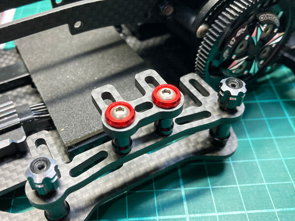 ◆新品 アルミボタンビス皿ワッシャー M3 3mm 赤 レッド◆RDX・RD2.0・SD2.0/3.0・GRK5・GALM・HYBRID等RCドリフトの飾りやセッティング