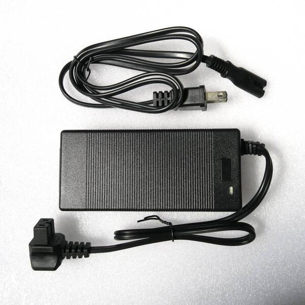 中古 ポータブル冷蔵庫用部品 ACアダプター 家庭用電源 AVEST AC100V 電源コード■アベスト AV-ZQAC 同梱不可 宅急便コンパクト