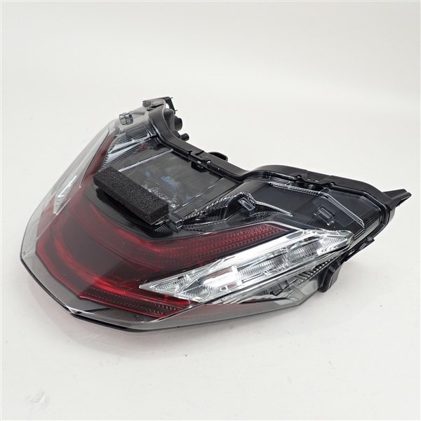 ホンダ PCX125 PCX150 海外純正 テールランプガーニッシュ