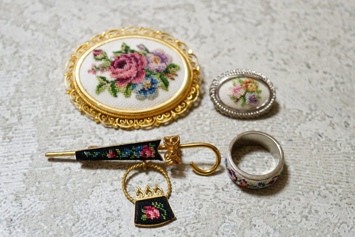 プチポアン・プチポワン☆パンジー刺繍ブローチ　ペンダントトップ兼用 2025年最新】プチポワン ブローチの人気アイテム - メルカリ