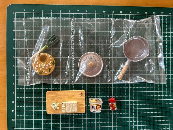 リーメント ごはんま~だ?! 1.みそ汁 鍋 豆腐 ネギ 味噌 味噌汁 難あり ドールハウス ミニチュア 送料無料
