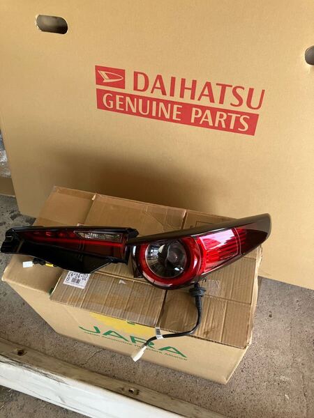 CX-30 純正 右 テールランプ 2点セット マツダ テールライト