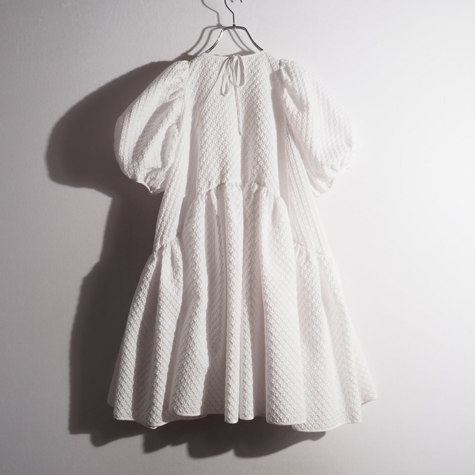 P8061P▽CECILIE BAHNSEN セシリーバンセン▽ フラワー エンボス