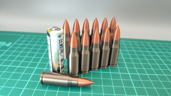 7.92x33mm Kurz 弾 鉄薬莢ラッカー塗装(ブラウン系)風 ダミーカート 12個セット【送料無料/トレイおまけ付き】(検) クルツ 7.9mmK 8x33 1