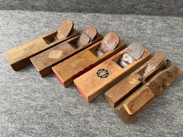 <送料込>古いカンナ まとめて6点セット/鉋 かんな 平カンナ 内丸 溝削り/ 角利 太平山 大平山 太鼓判 金花作 楽天 不明 /平かんな