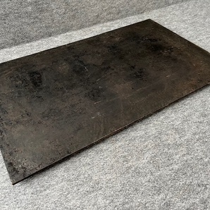 <送料込>中古品 鉄板焼き器用 鉄板 75×45㎝ 厚み約9mm/切板/金床/作業台/キャンプ/バーベキュー/BBQ/プレート/ステーキ/天板/敷板/溶接