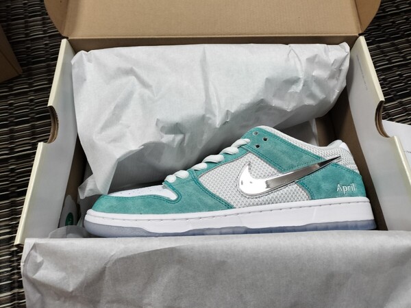 【新品未使用】NIKE SB DUNK LOW PRO QS April US9.5 27.5 FD2562-400 ナイキ ダンク エイプリル