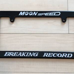 MOONEYES ナンバー ライセンスフレーム ムーンアイズ MOON SPEED BREAKING RECORD 車用 クリックポスト 送料込み ナンバー