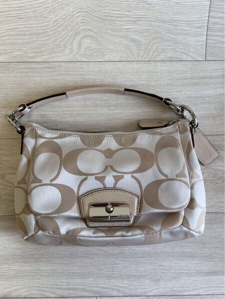 COACH コーチ シャンパンゴールド ベージュ ショルダーバッグ