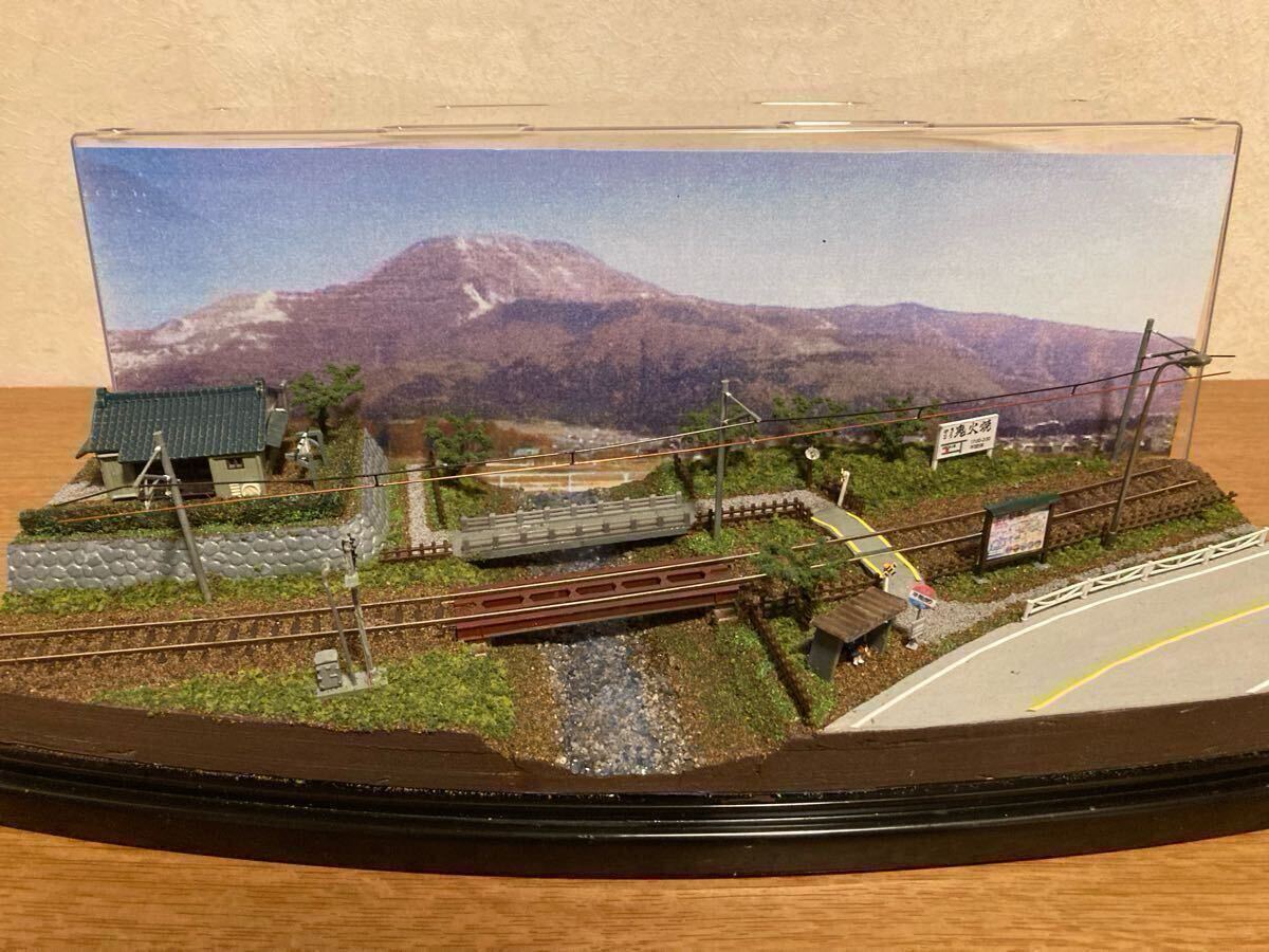 Nゲージ 鉄道模型 田舎風景 保護ケース付き
