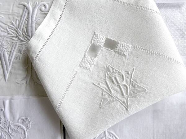 1900年代 フランス 刺繍 立体 花刺繍 モノグラム イニシャル 創作素材 衣装 テキスタイル アンティーク