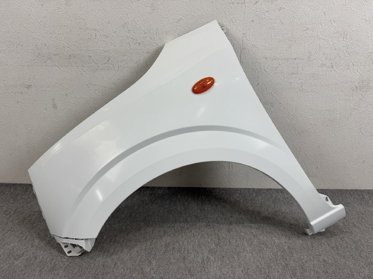 スズキ アルト HS36A/HA36V 左フロントフェンダー スズキ アルト HS36A/HA36V 左フロントフェンダー