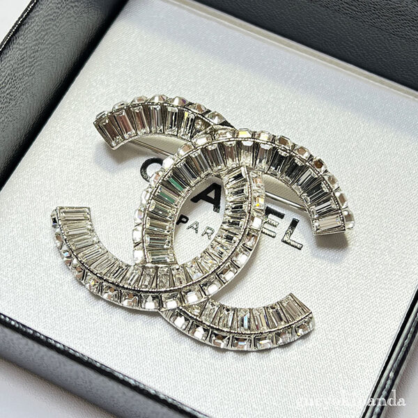 【極美品】CHANEL ブローチ 刻印 ココマーク シルバークリアラインストーン シャネル 正規品 国内百貨店購入 大ぶり