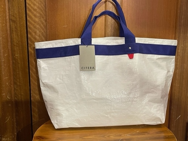 特価 新品未使用品 送料無料 トートバック 男女兼用 日本製 エコ 白×青 ブランド トート 鞄 かばん エコバック 大容量 軽量 手提げバッグ