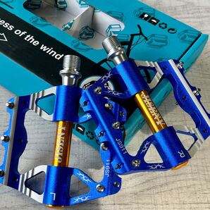 【新品】JISENYフラットペダル ブルー 自転車ペダル 軽量【送料無料 匿名配送】