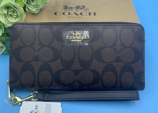 コーチ COACH 長財布 財布 シグネチャー ロング ジップ ブランド ストラップ付き 男女兼用 大容量 新品 未使用 ファッション C4452 C311