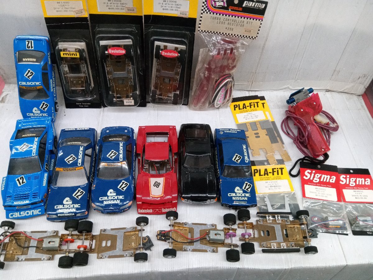 Amazon.co.jp: 1/24 90年代F1用 スロットカーシャーシ : おもちゃ