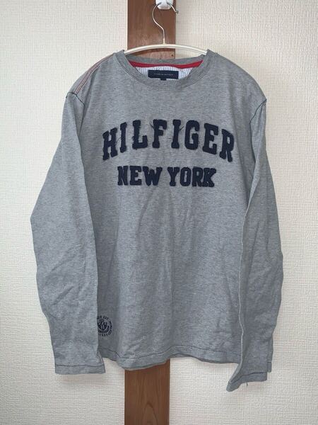 TOMMY HILFIGER エイジング加工ロゴ長袖カットソー グレー サイズM