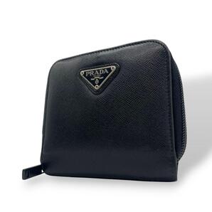 プラダ 財布 黒 サフィアーノ レザー 三角ロゴ コンパクト財布 w4