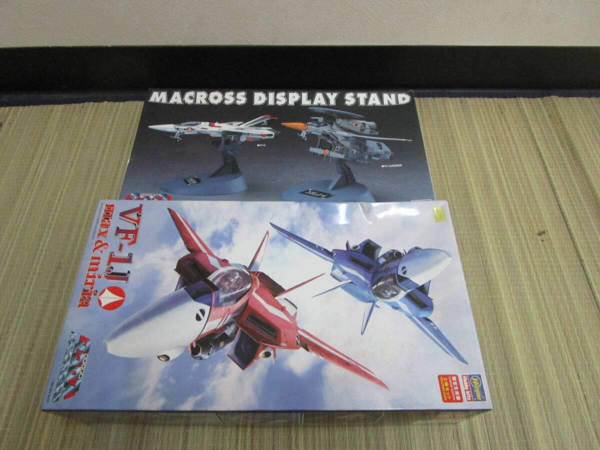 Yahoo!オークション -「超時空要塞マクロス vf-1j バルキリー