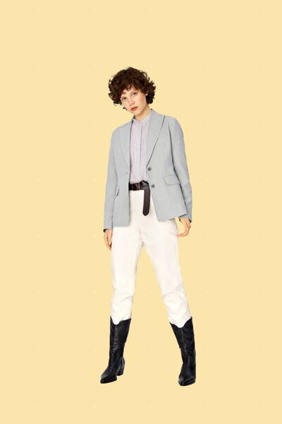 【新品・28インチ・オフホワイト】ユニクロ×イネス INES DE LA FRESSANGE ストレートジーンズ ステッチワークやディテールをアレンジ
