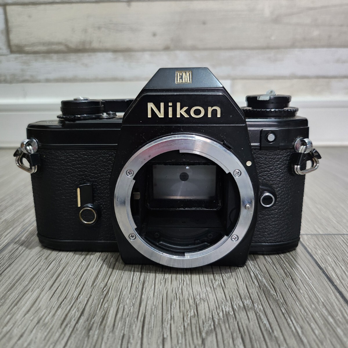 Yahoo!オークション -「nikon em」の落札相場・落札価格 Yahoo!オークション -「nikon em」の落札相場・落札価格