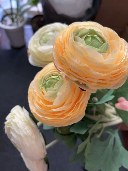造花ラナンキュラス植毛加工