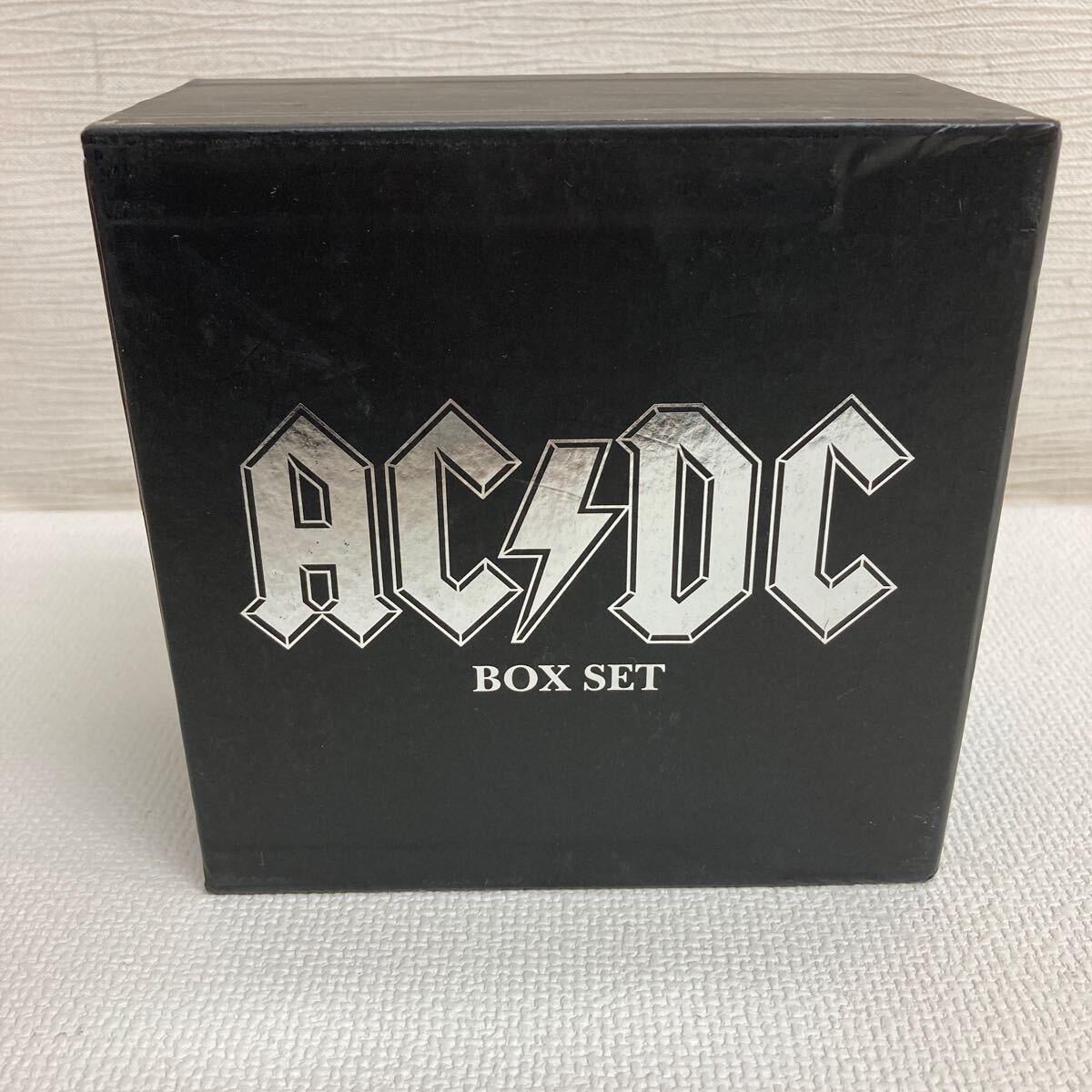 Yahoo!オークション -AC/DC(ハードロック)の落札相場・落札価格