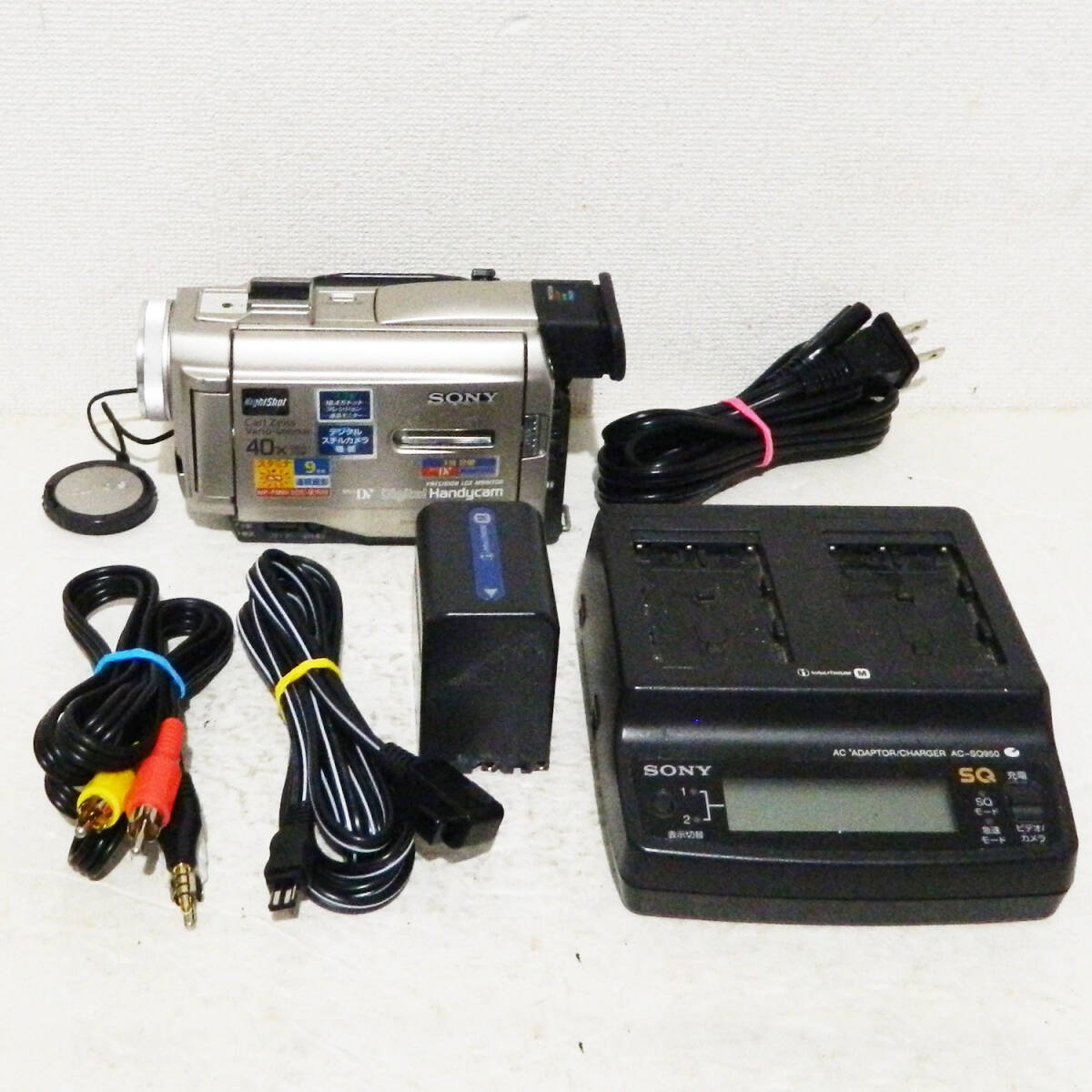 美品・動作品ソニー DCR-TRV10 MiniDV ビデオカメラ ダビングに