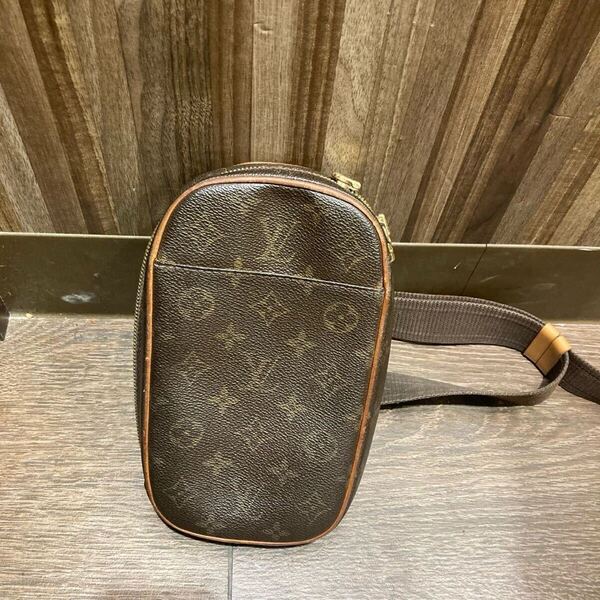 LOUIS VUITTON ルイヴィトン モノグラム ボディバッグ ショルダーバッグ ポシェットガンジュ ポーチ ウエストバッグ ブランド 正規品 人気