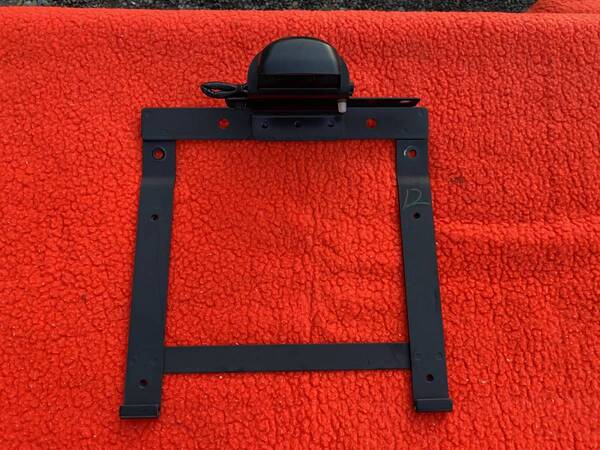 いすゞ ギガ 大型用 ナンバー取付ブラケット LED 純正ナンバー灯セット 新車外し