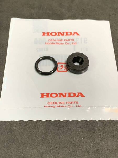 CB750F エンジンタコメーター取り出し口用オイルシール(Oリング付き)純正新品 ホンダ