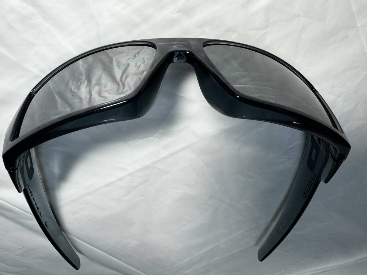 Yahoo!オークション - 正規品 新品 偏光レンズ2枚付き OAKLEY Yahoo!オークション - 正規品 新品 偏光レンズ2枚付き OAKLEY