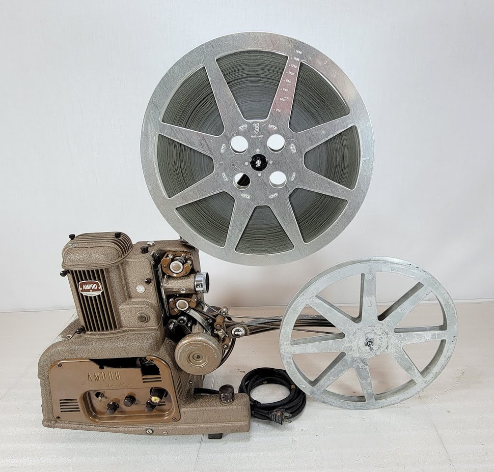 Yahoo!オークション -「映写機 レトロ」(8ミリ) (フィルムカメラ Yahoo!オークション -「映写機 レトロ」(8ミリ) (フィルムカメラ