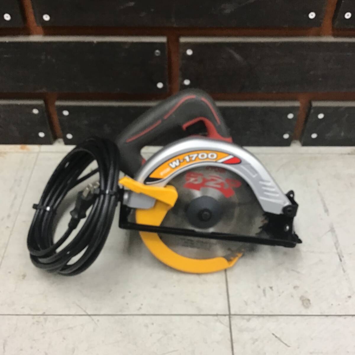 2025年最新】Yahoo!オークション -ryobi リョービ w-1700 丸ノコ