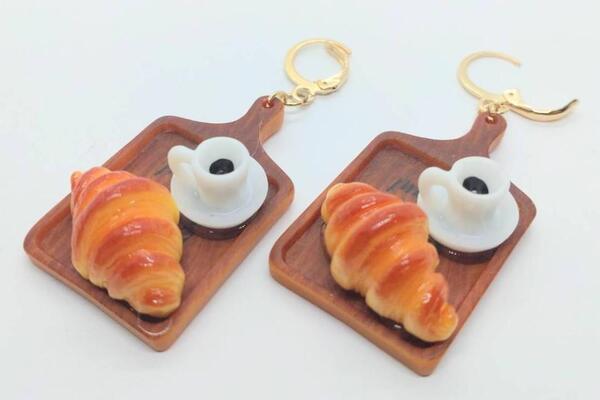 送料無料! 朝食 モーニング ピアス 両耳用 ストリート ロック ゴスロリ アメリカン雑貨 ネオスマ