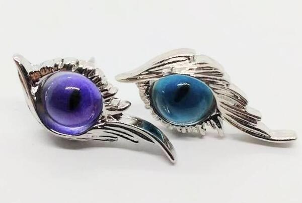 送料無料! 目玉 アイボール アシンメトリー ピアス 両耳用 ストリート ロック ゴスロリ ネオスマ