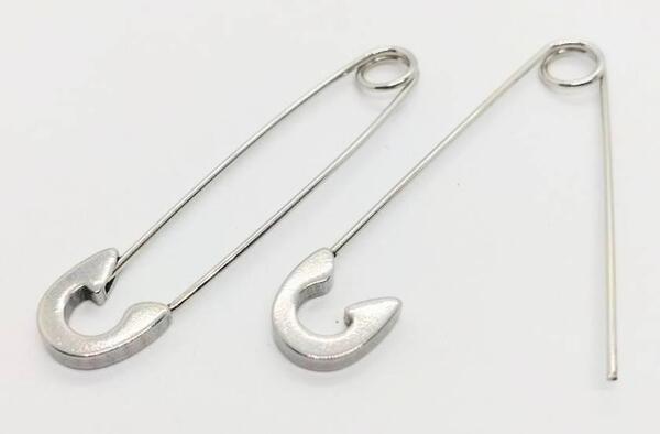 送料無料! 安全ピン 安ピン シルバー ピアス 両耳用 ストリート ロック ゴスロリ ネオスマ