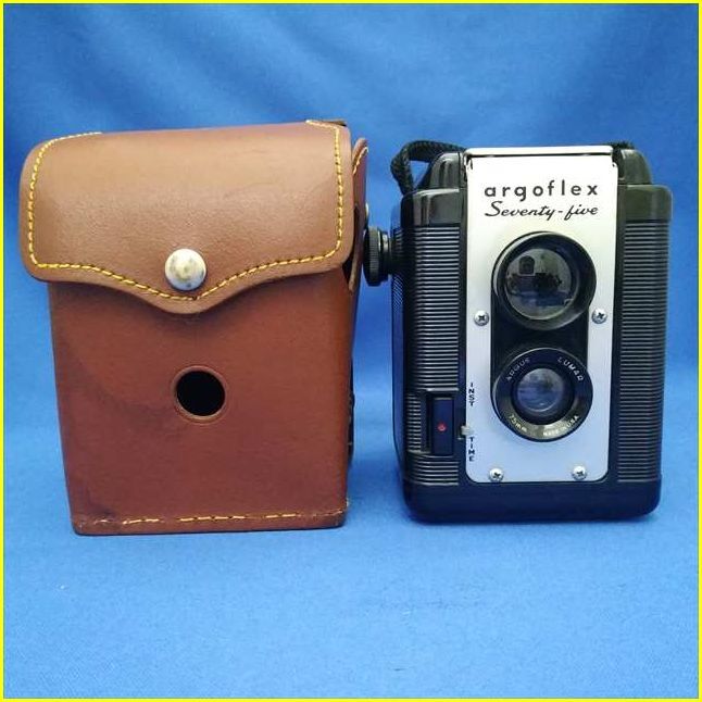 Yahoo!オークション -「argus」(二眼レフ) (フィルムカメラ)の