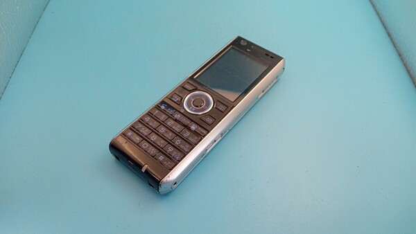 K3015 docomo FOMA D702i MITSUBISHI/三菱/ケータイ/ 簡易動作確認&簡易清掃&初期化OK 判定○ 現状品 送料無料