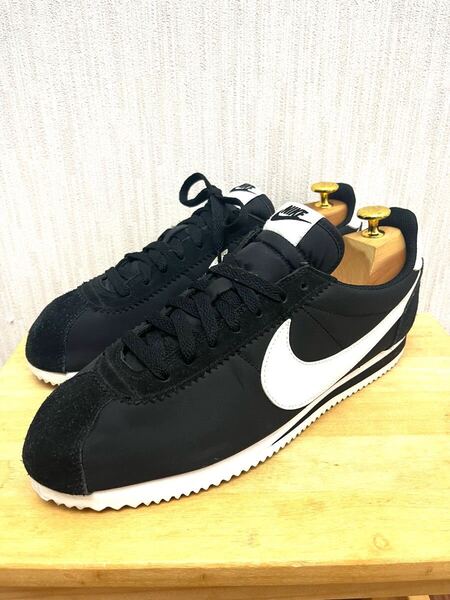 美品☆NIKEナイキ☆CLASSIC CORTEZ NYLONコルテッツBLACK/WHITE 28.0cm