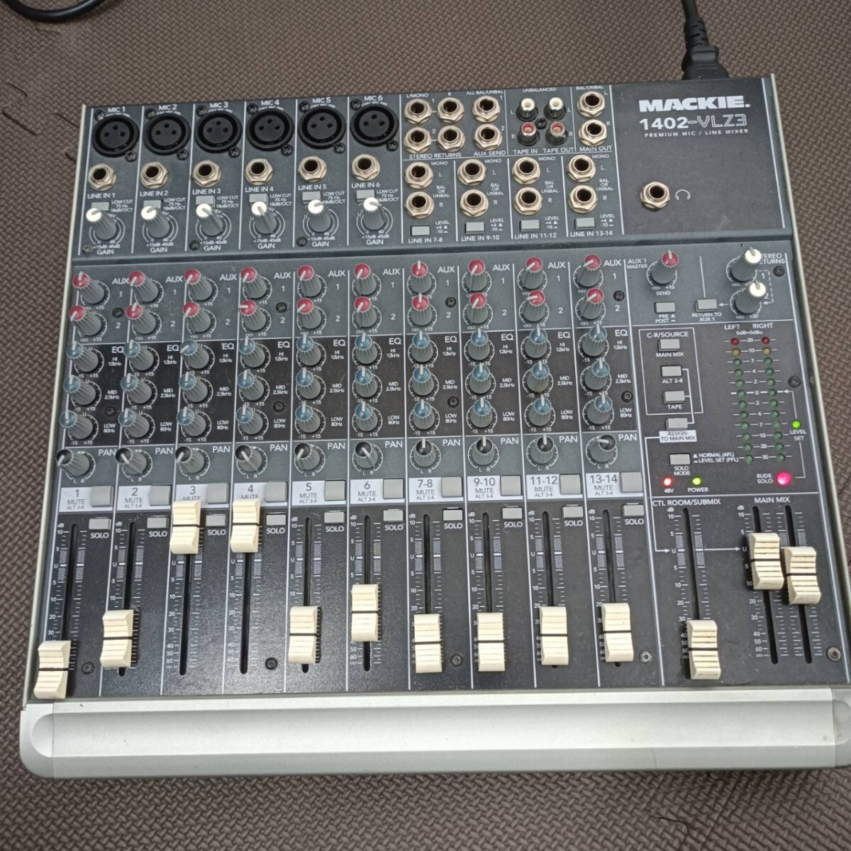Yahoo!オークション -「mackie 1402 vlz」(楽器、器材) の落札 Yahoo!オークション -「mackie 1402 vlz」(楽器、器材) の落札