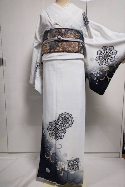 訪問着 白と墨色 花柄 ホワイト 洗える着物 ポリエステル ※帯は付きません 白 訪問着 袷 サイズL 白 ポリ 洗えるきもの 附下げ