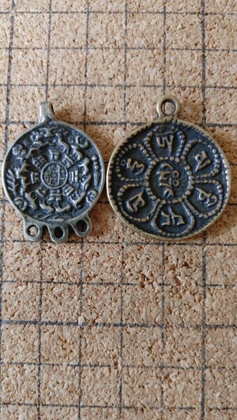 チベットラサ直送「六字真言」「九宮八卦」の2セット裏側「仏開光目」有り