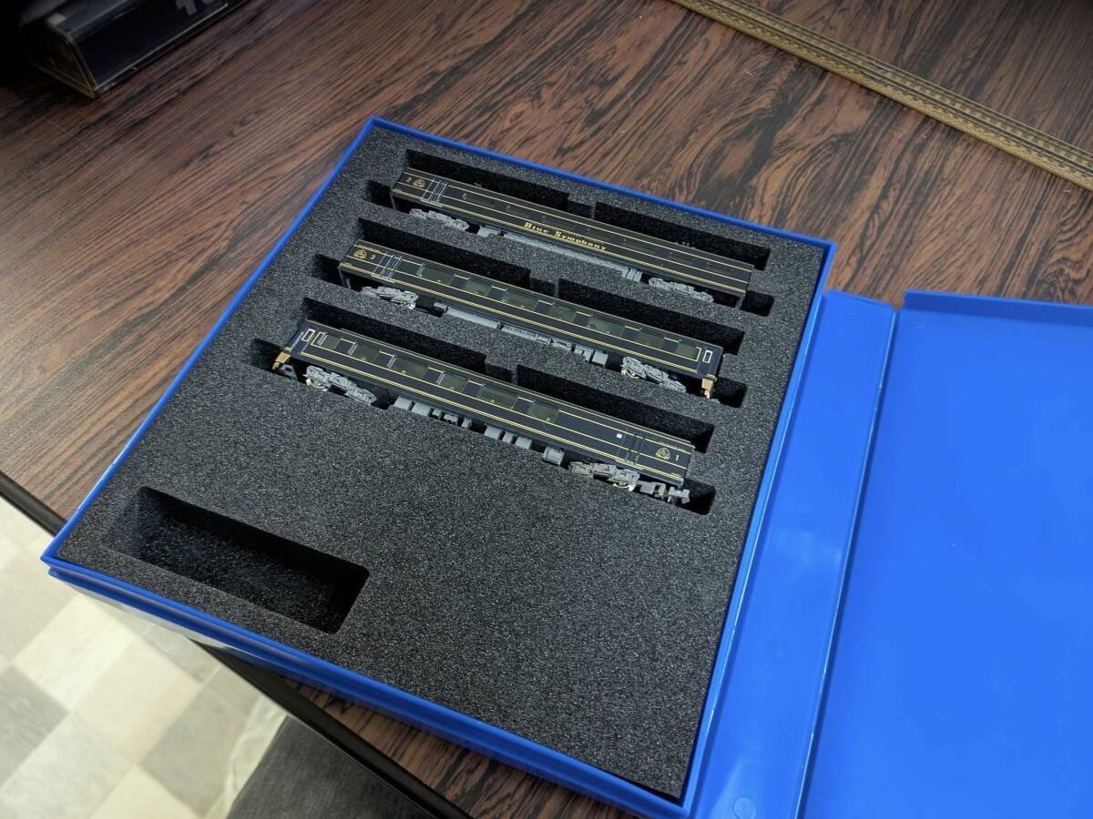 Yahoo!オークション -「近鉄 青の交響曲」(Nゲージ) (鉄道模型 Yahoo!オークション -「近鉄 青の交響曲」(Nゲージ) (鉄道模型