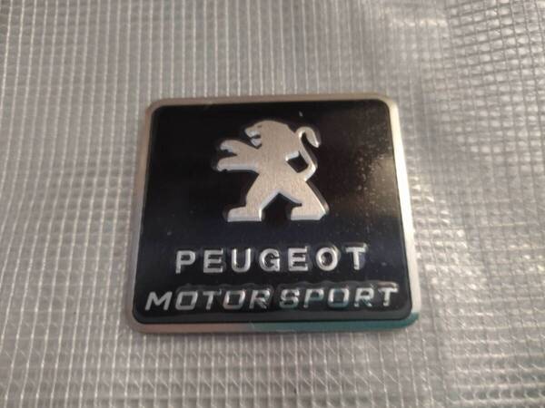 【ゆうパケット送料込】PEUGEOT(プジョー)エンブレムプレート ブラック 縦5.5cm×横6㎝