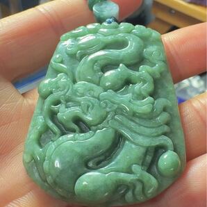 R2-0842天然本翡翠《本物保証》翡翠お守り ホルダー/キー,カバンなどに飾り 一点物 魔除け 昇進 成功風水 金運 縁起物 パワーストーン
