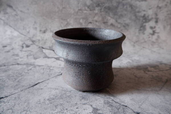 【陶房然庵】5号窯変黒鉢047 多肉植物 塊根植物 盆栽 植木鉢 作家鉢 やちむん 沖縄