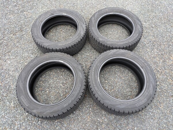 ピレリ スタッドレス 205 55 R16 ICE ASIMMETRIEO PIRELLI 画像のうち2本 パンク修理あり 2020年製