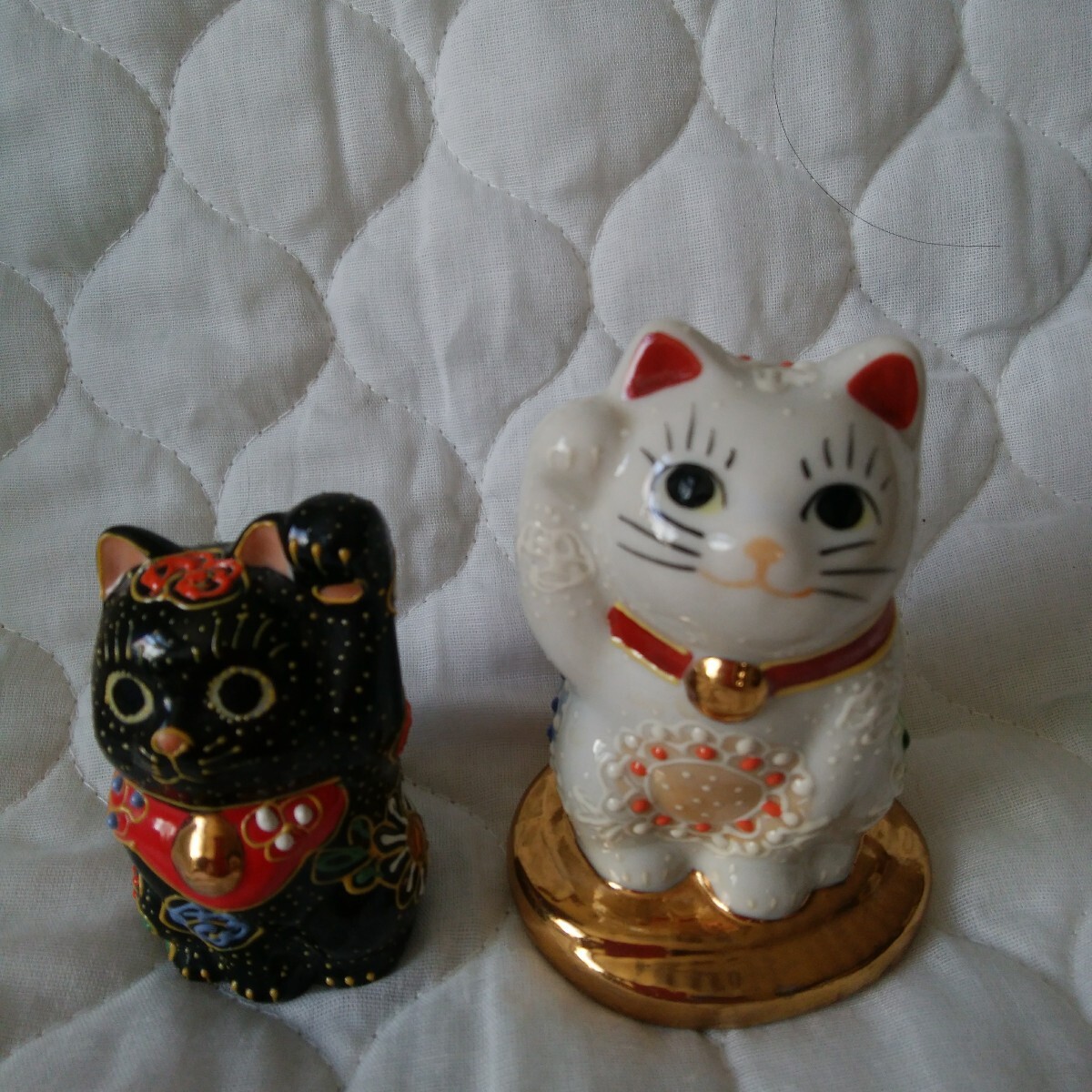 Yahoo!オークション -「猫 置物」(九谷) (日本の陶磁)の落札相場 Yahoo!オークション -「猫 置物」(九谷) (日本の陶磁)の落札相場